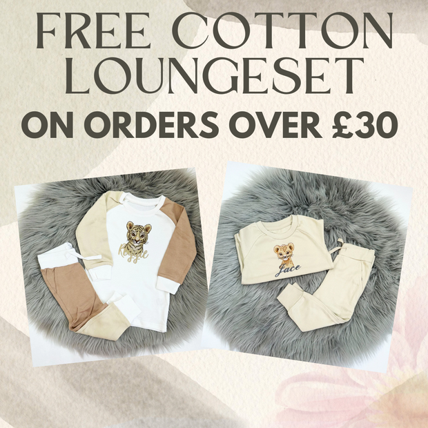 FREE ON ORDERS OVER £30 - COTTON LOUNGESET