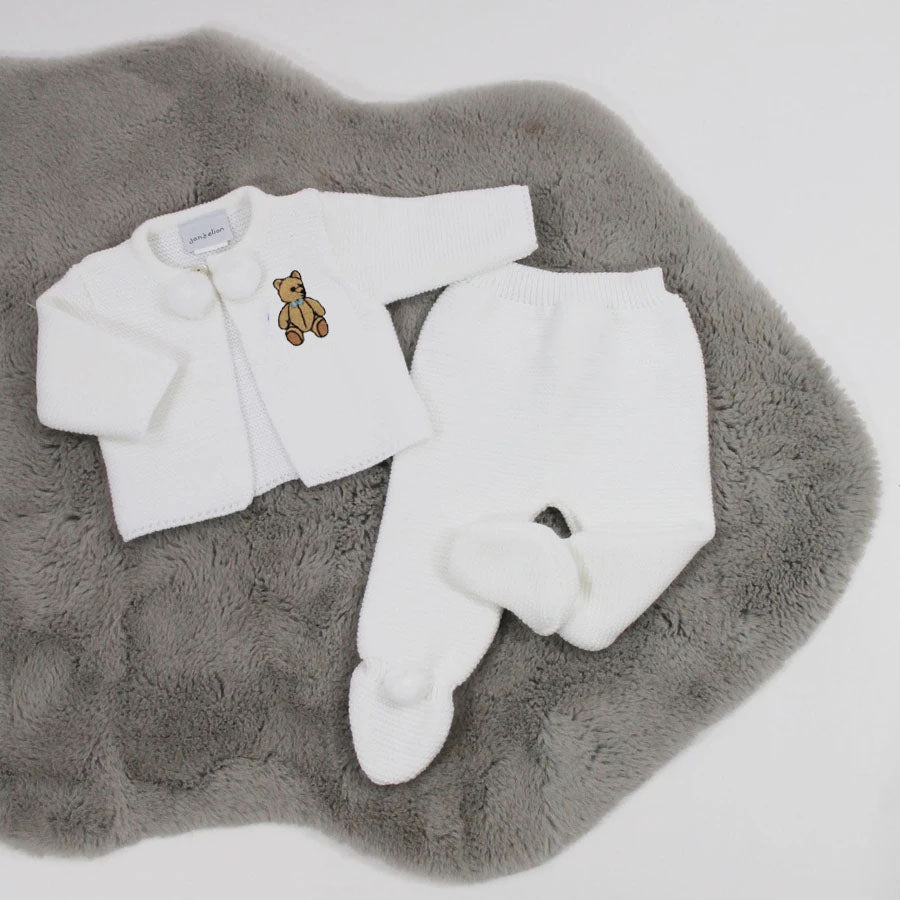 White Teddy Bear Knitted Pom Outfit – Lavish Little Style Baby